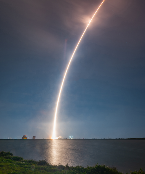 Timeline illustration showing key stages of the SpaceX IPO process for UK investors