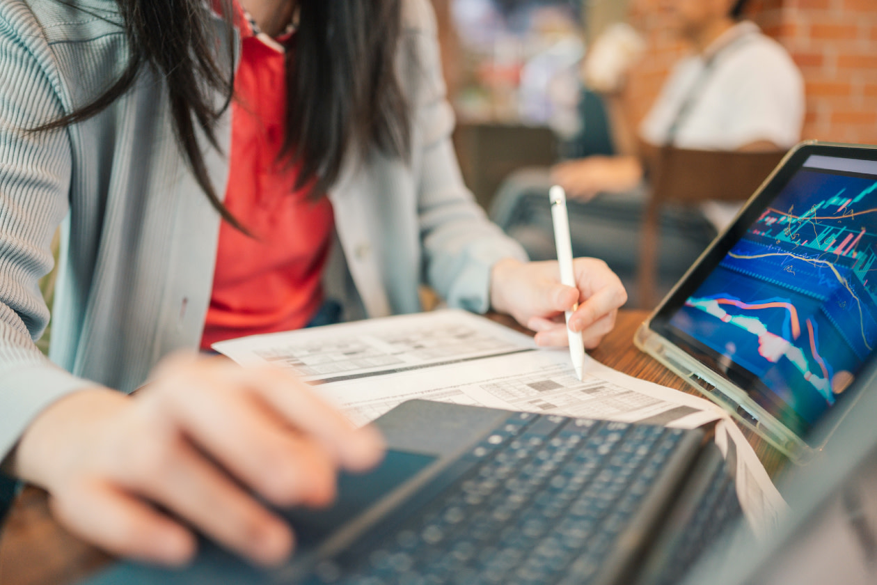 Women making money investing global fund ETF and esg fund - GettyImages