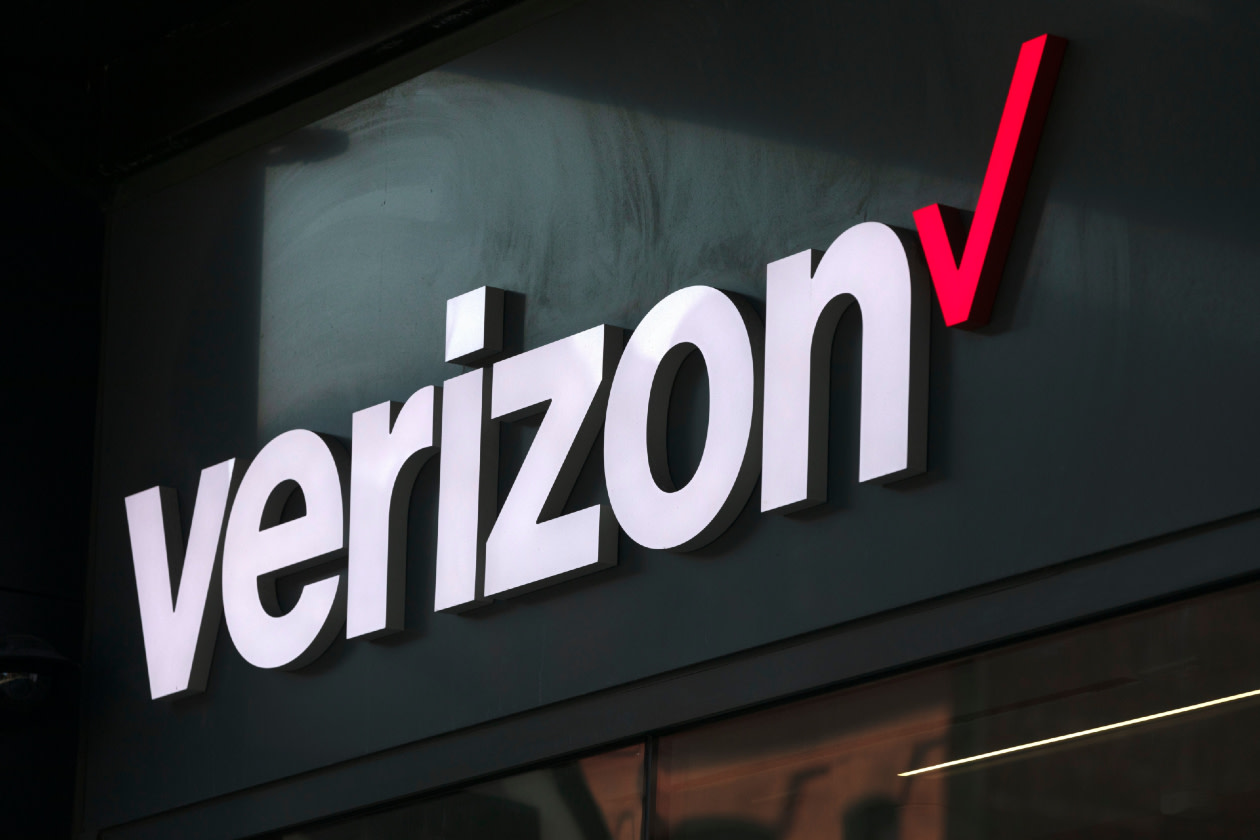 Verizon - wireless services drive mid-single digit sales growth