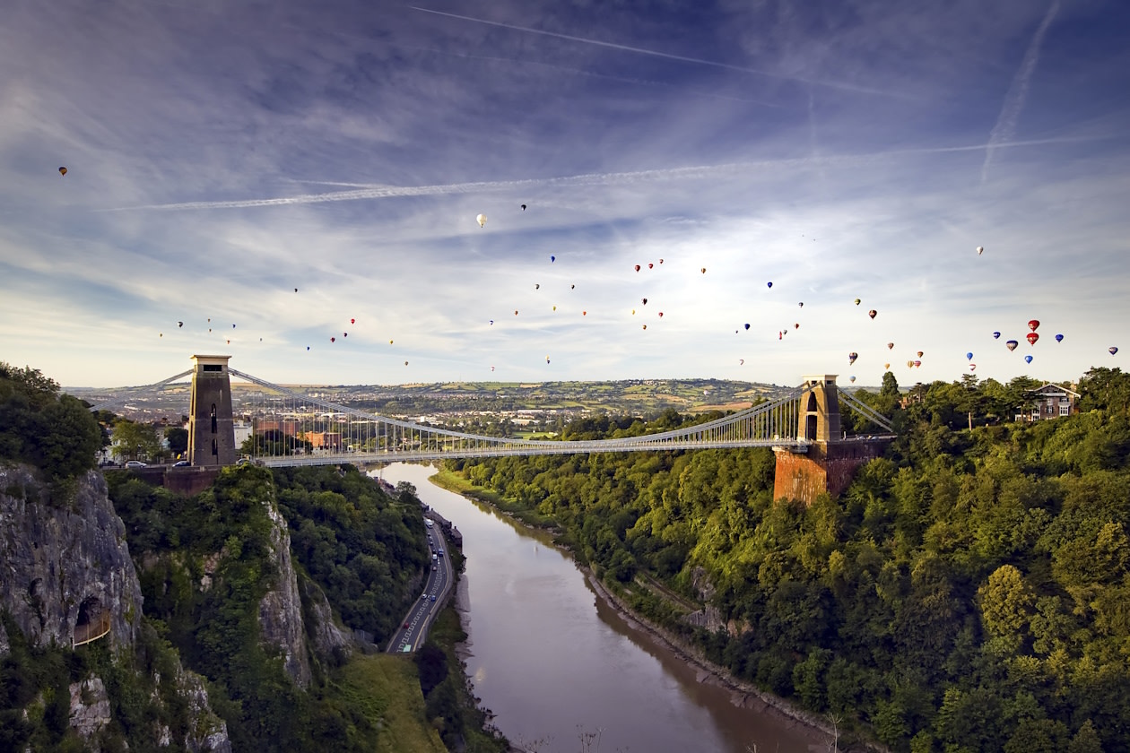 Hot air balloons flying over Bristol.jpg