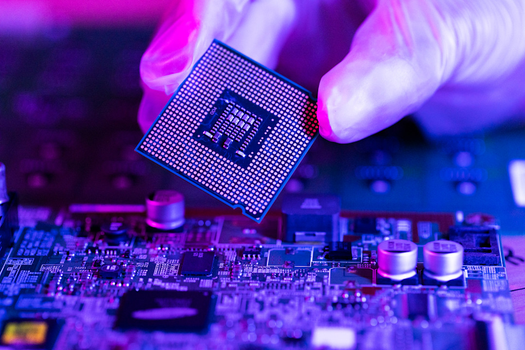 Close up image of AI chip.jpg