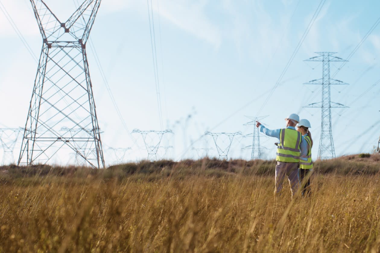 SSE - engineers inspect an electricity pylon.jpg