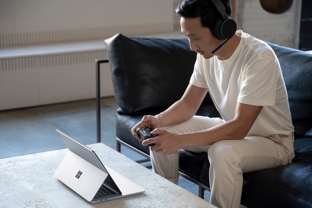 Microsoft - a gamer using a Surface Pro device.jpg