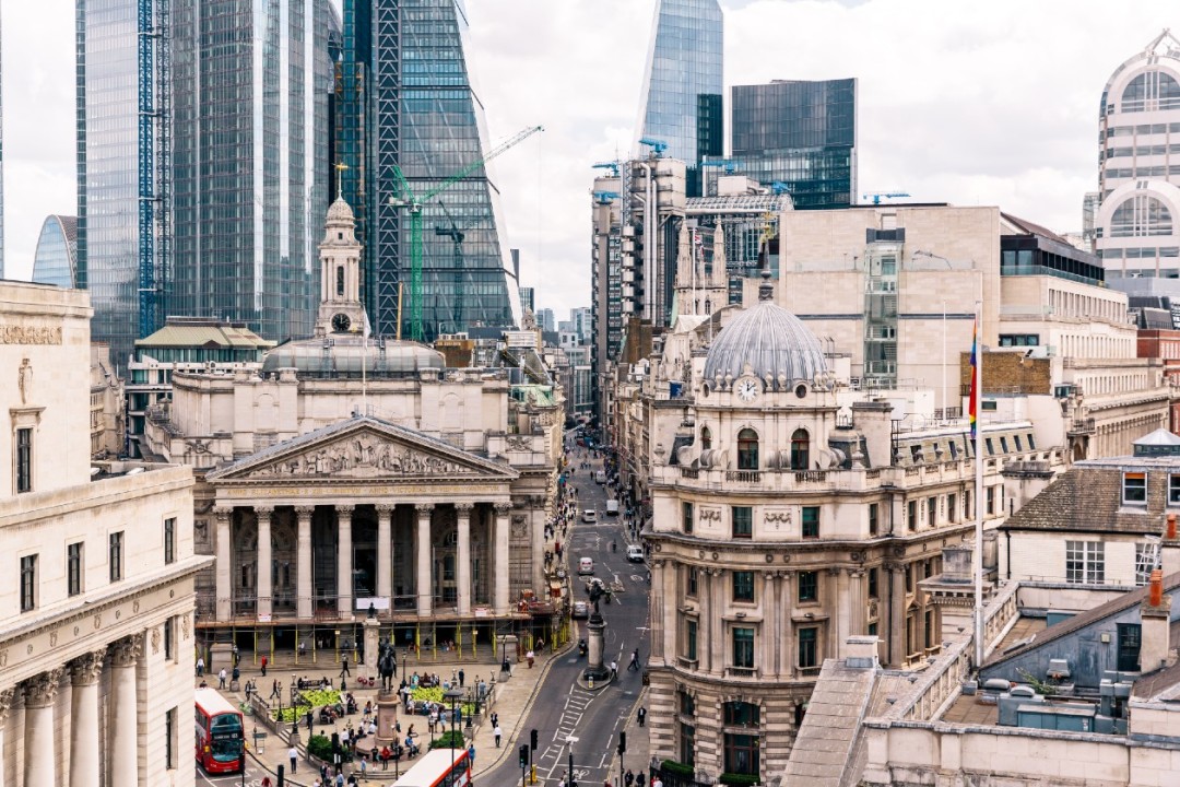 View of the Bank of England and London financial district.jpg
