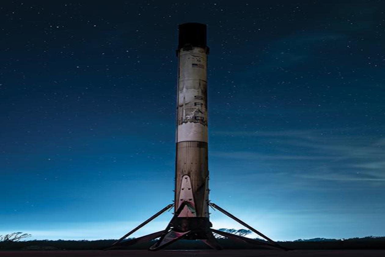 Space x .